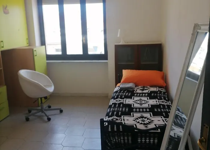 A 2 passi dal centro tram a transita per tutto torino Camera condivisa centrale